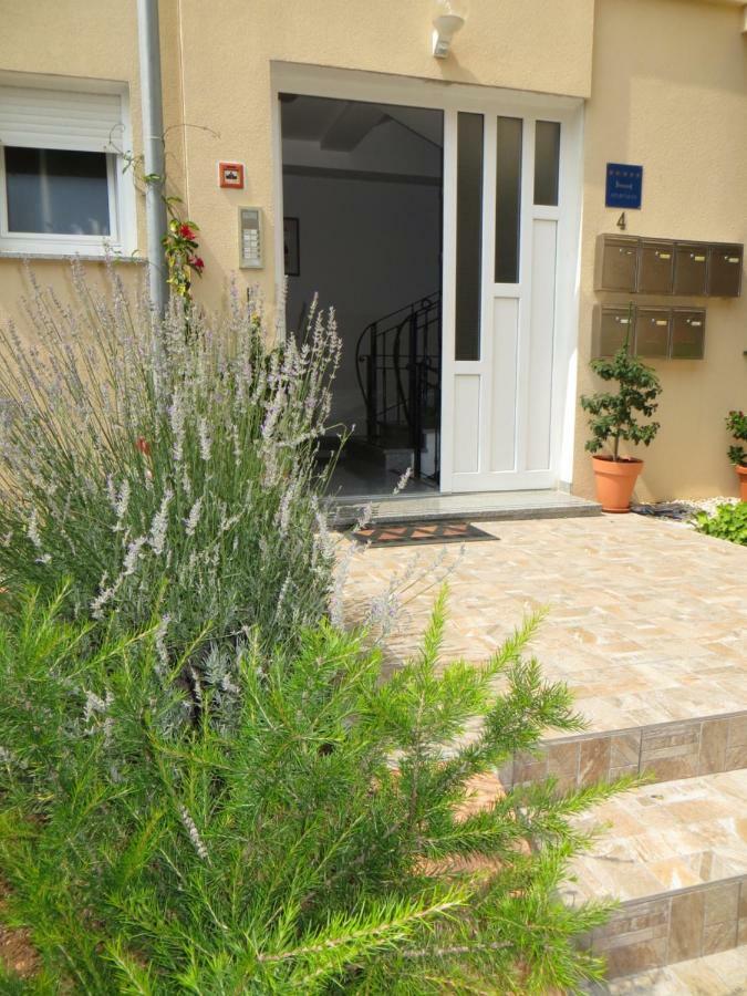 Apartman Mario Cres Exteriér fotografie
